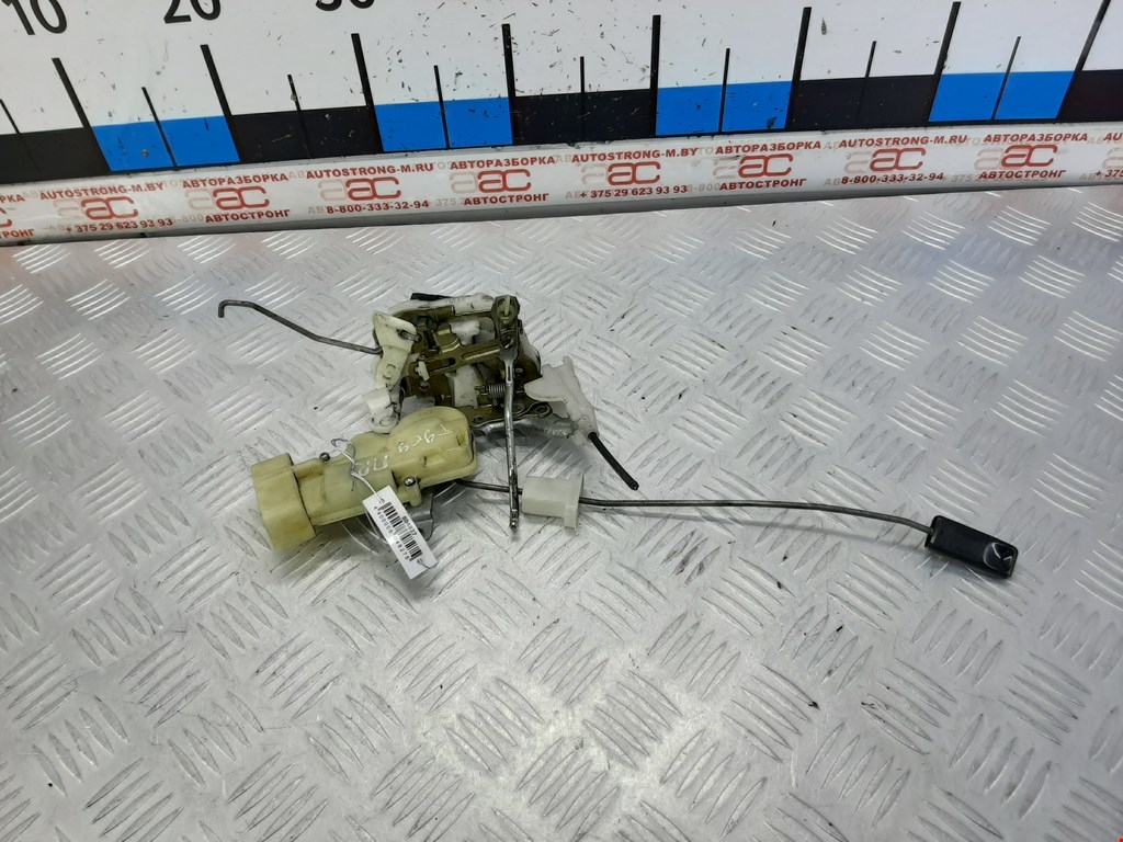 

Замок двери передней правой Toyota Yaris, Yaris
