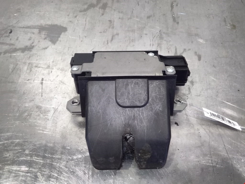 

Замок крышки (двери) багажника Volvo V50, V50