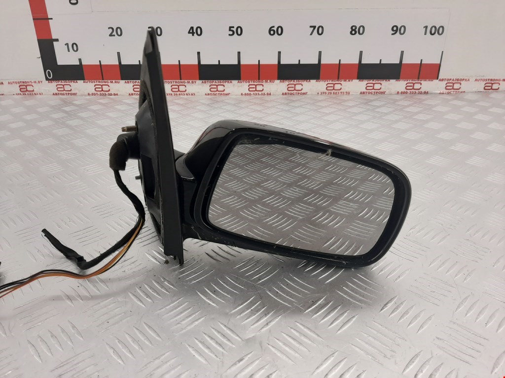 

Зеркало боковое правое Toyota Yaris, Yaris