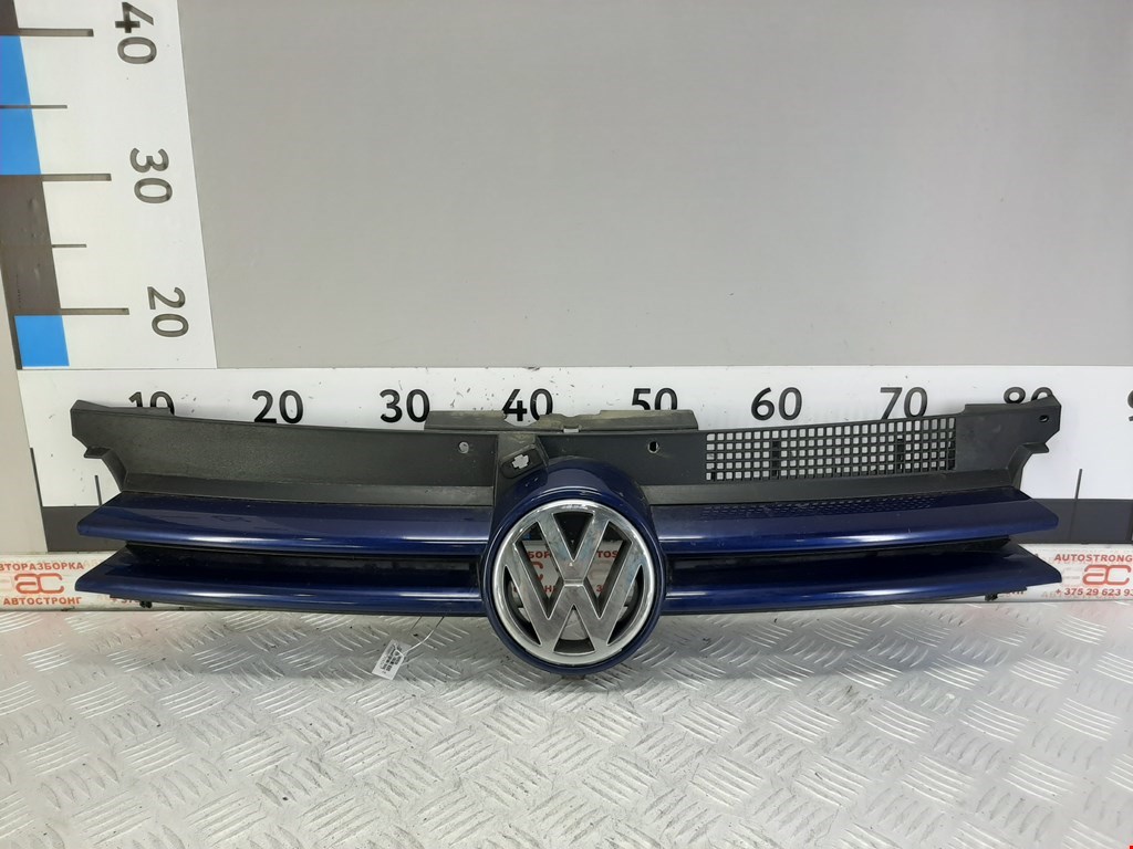 

Решетка радиатора Volkswagen Golf 4, Golf 4