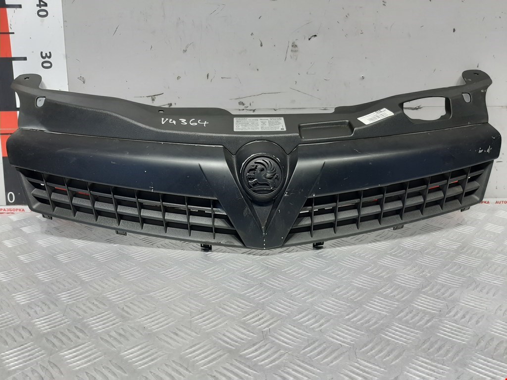 

Решетка радиатора Opel Astra H, Astra H