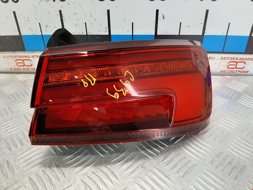 

Фонарь задний правый Audi A3 8V, A3 8V