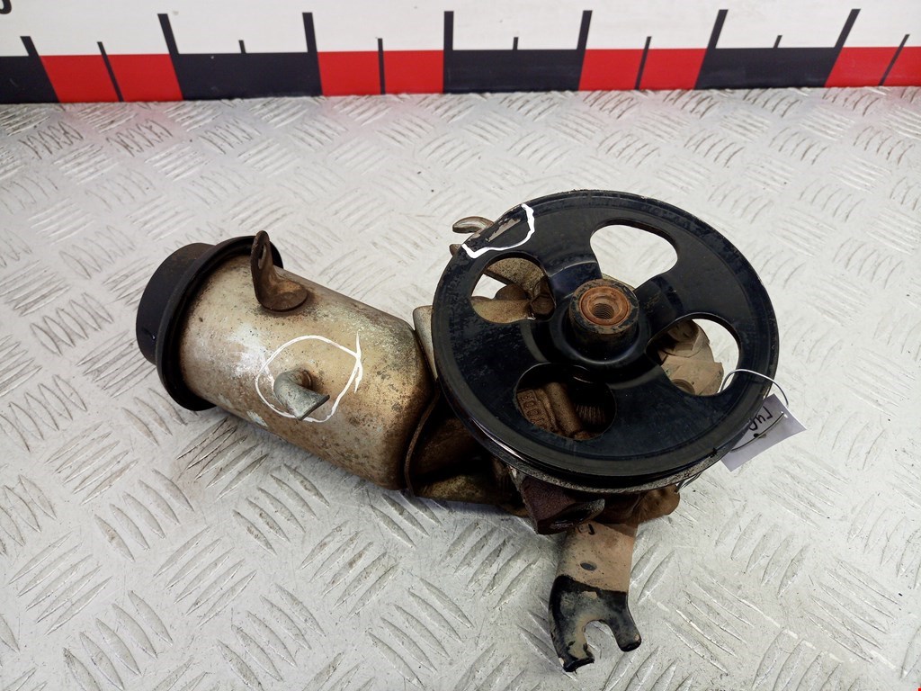 

Насос гидроусилителя руля (ГУР) Toyota Yaris, Yaris