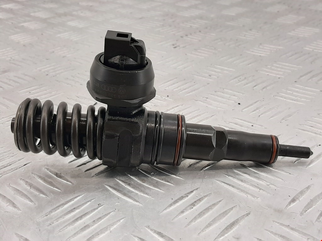 

Форсунка дизельная электрическая Volkswagen Passat 5 GP, Passat 5 GP