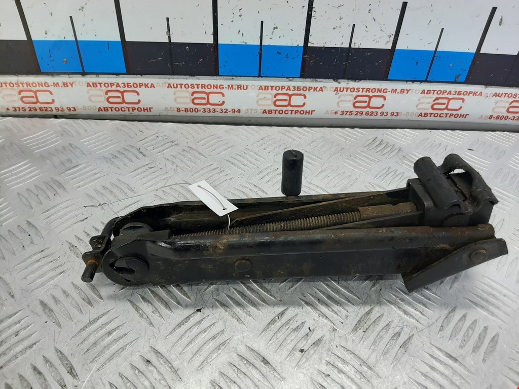 

Домкрат Mitsubishi Carisma, Carisma
