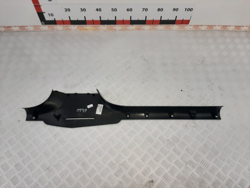 

Накладка порога (внутренняя) Audi A3 8V, A3 8V