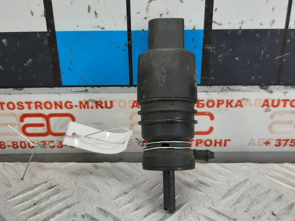 

Моторчик (насос) омывателя Volkswagen Passat 6, Passat 6