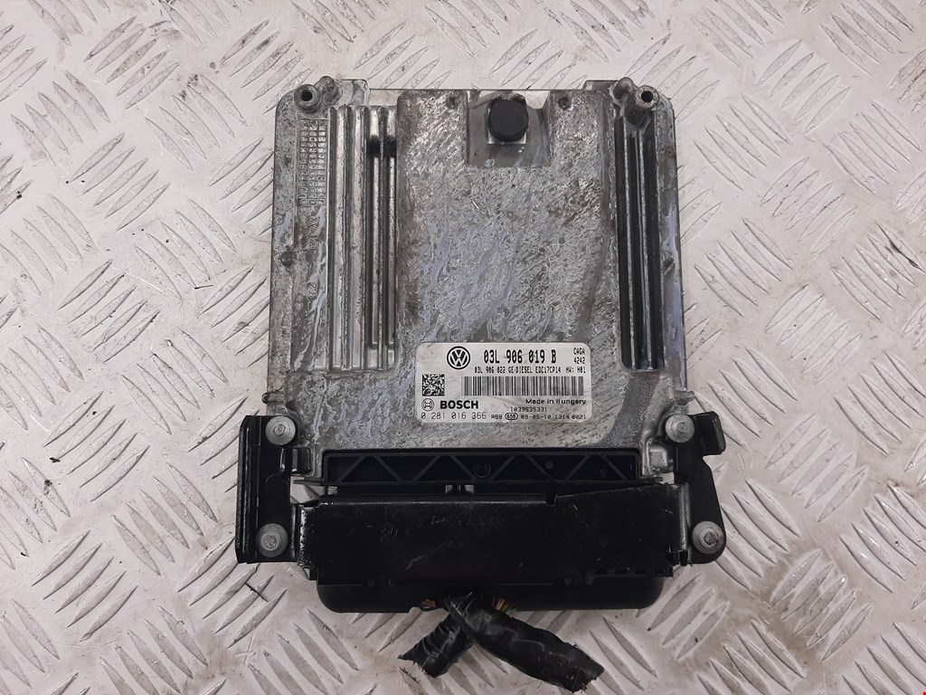 

Блок управления двигателем Seat Exeo, Exeo