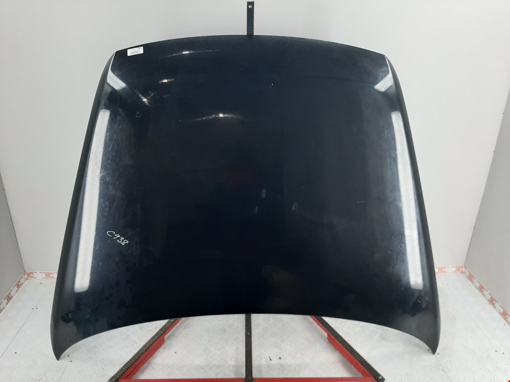 

Капот Volkswagen Touareg, Touareg