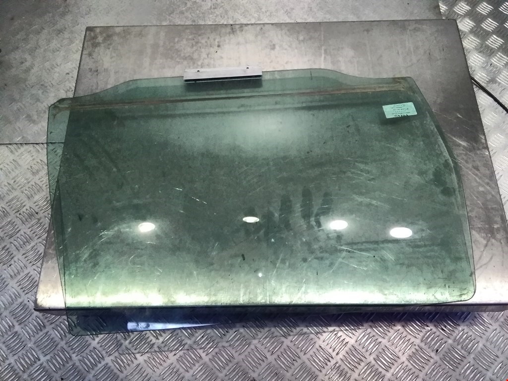 

Стекло боковой двери задней правой Volvo S70 V70 2, S70 V70 2