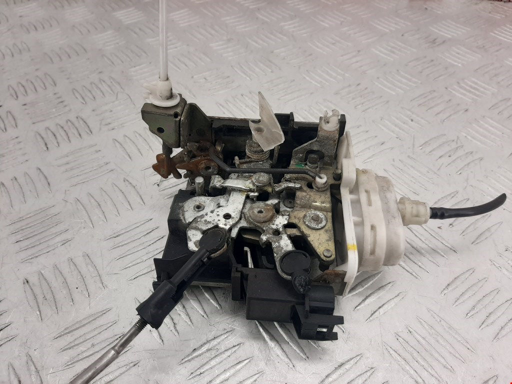 

Замок двери передней левой Audi A3 8L, A3 8L