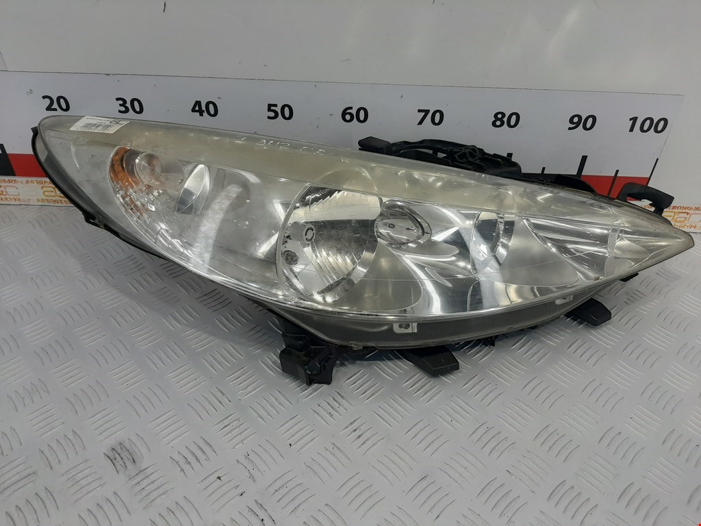 

Фара передняя правая Peugeot 207, 207