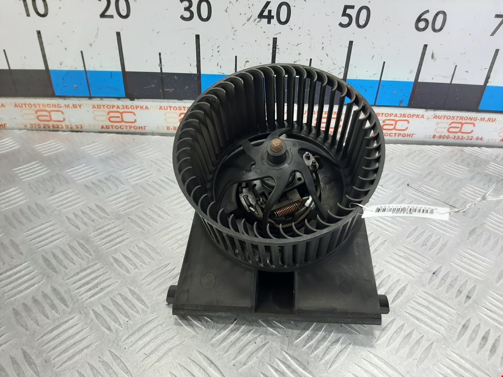 

Моторчик (двигатель) печки Audi A3 8L, A3 8L