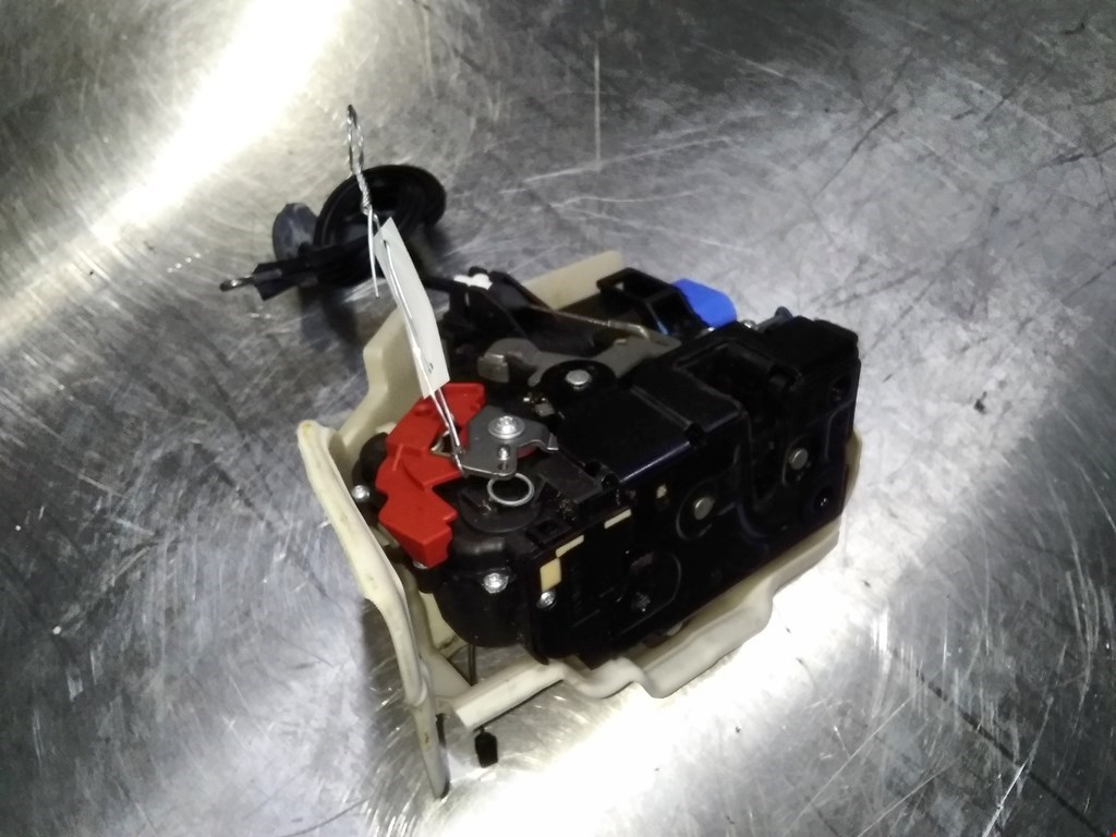 

Замок двери передней левой Volkswagen Golf 5, Golf 5