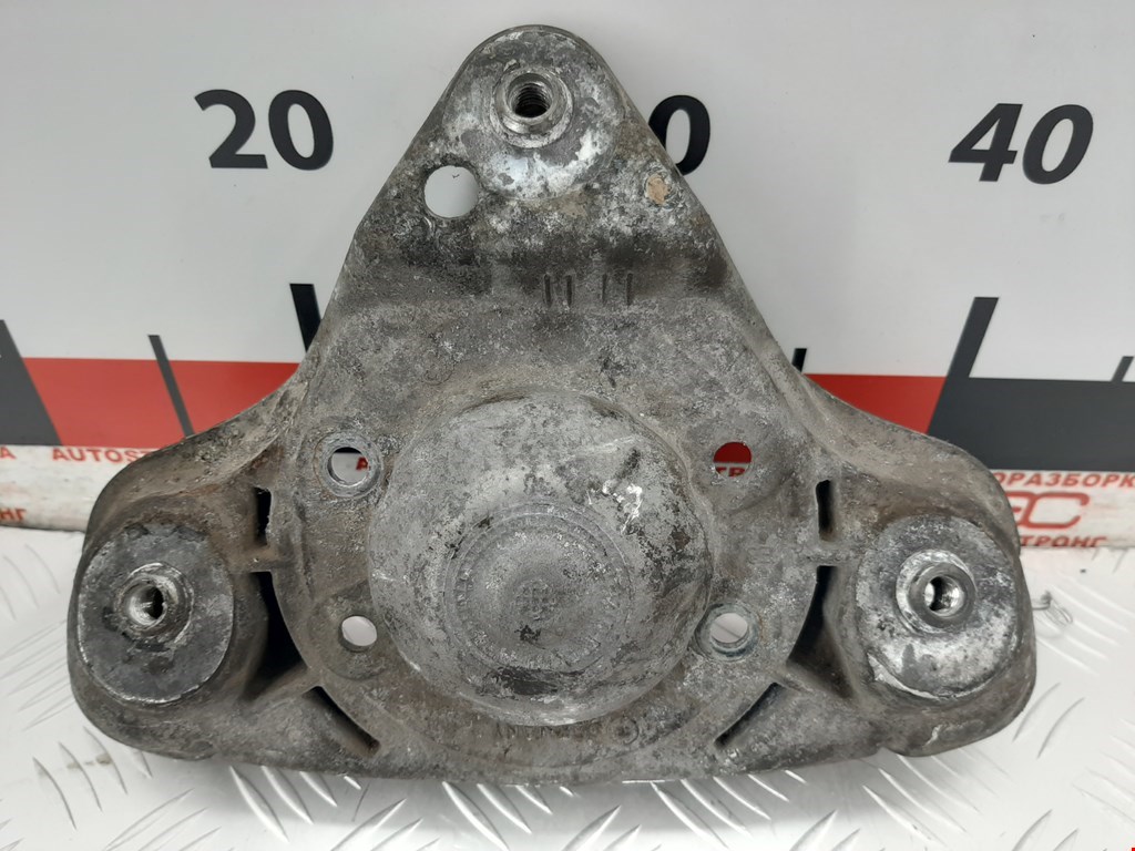 

Опора переднего амортизатора верхняя Volkswagen Passat 5, Passat 5