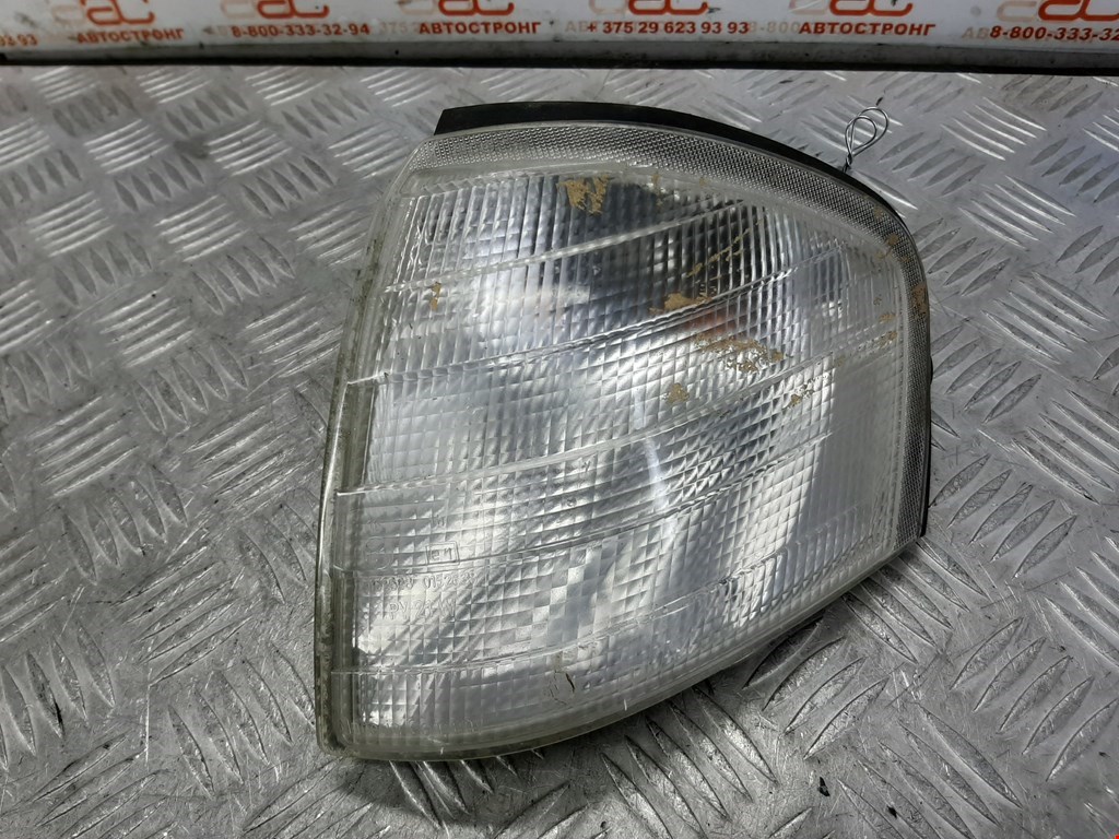 

Поворотник левый Mercedes W202 (C Class), W202 (C Class)