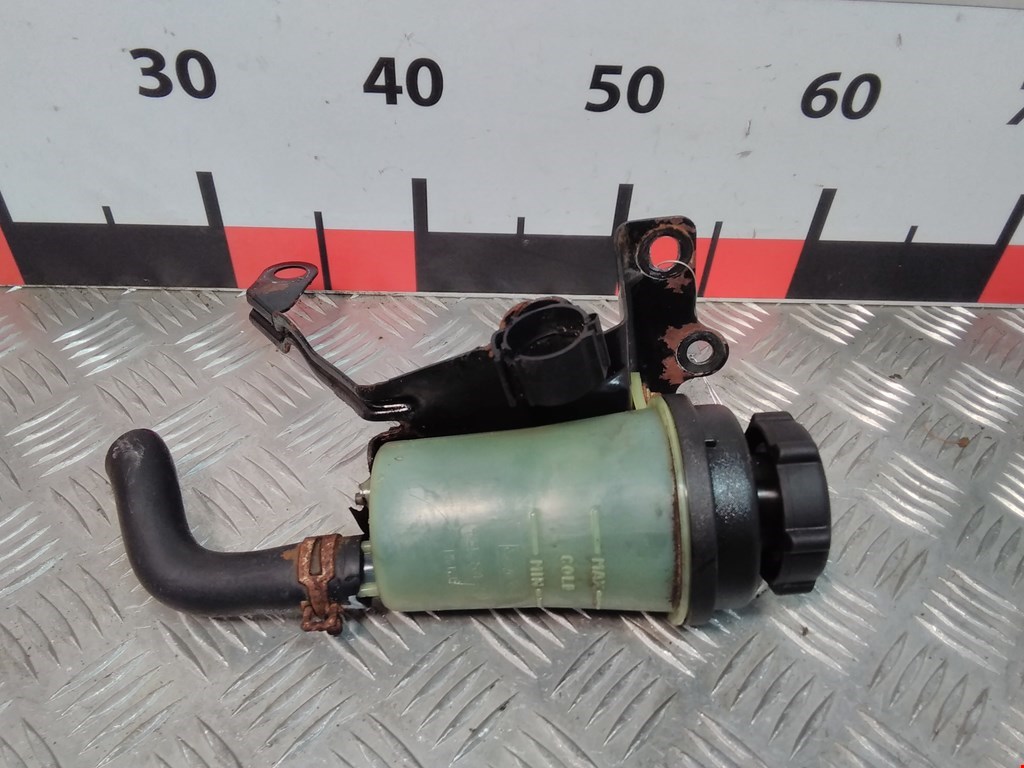 

Бачок гидроусилителя руля (ГУР) Ford Focus 2, Focus 2