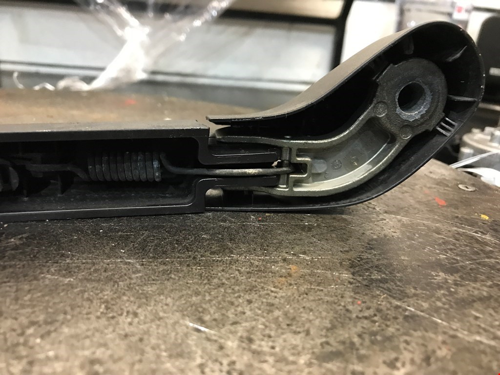 

Поводок стеклоочистителя заднего Ford Focus 2, Focus 2