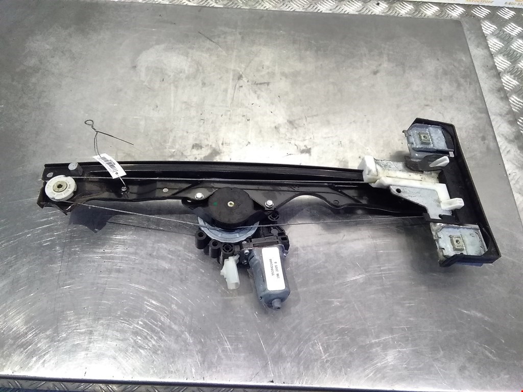 

Стеклоподъемник электрический двери задней правой Jeep Grand Cherokee 3, Grand Cherokee 3