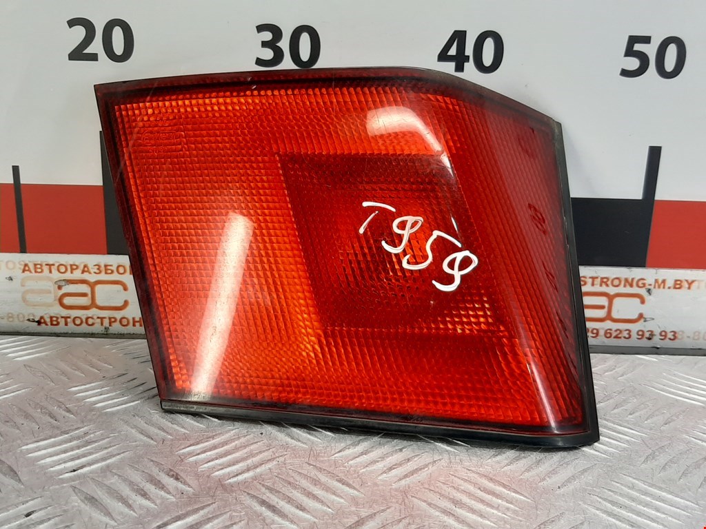 

Фонарь крышки багажника левый Mitsubishi Carisma, Carisma