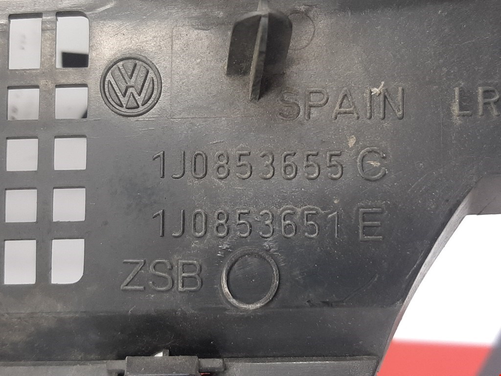 

Решетка радиатора Volkswagen Golf 4, Golf 4