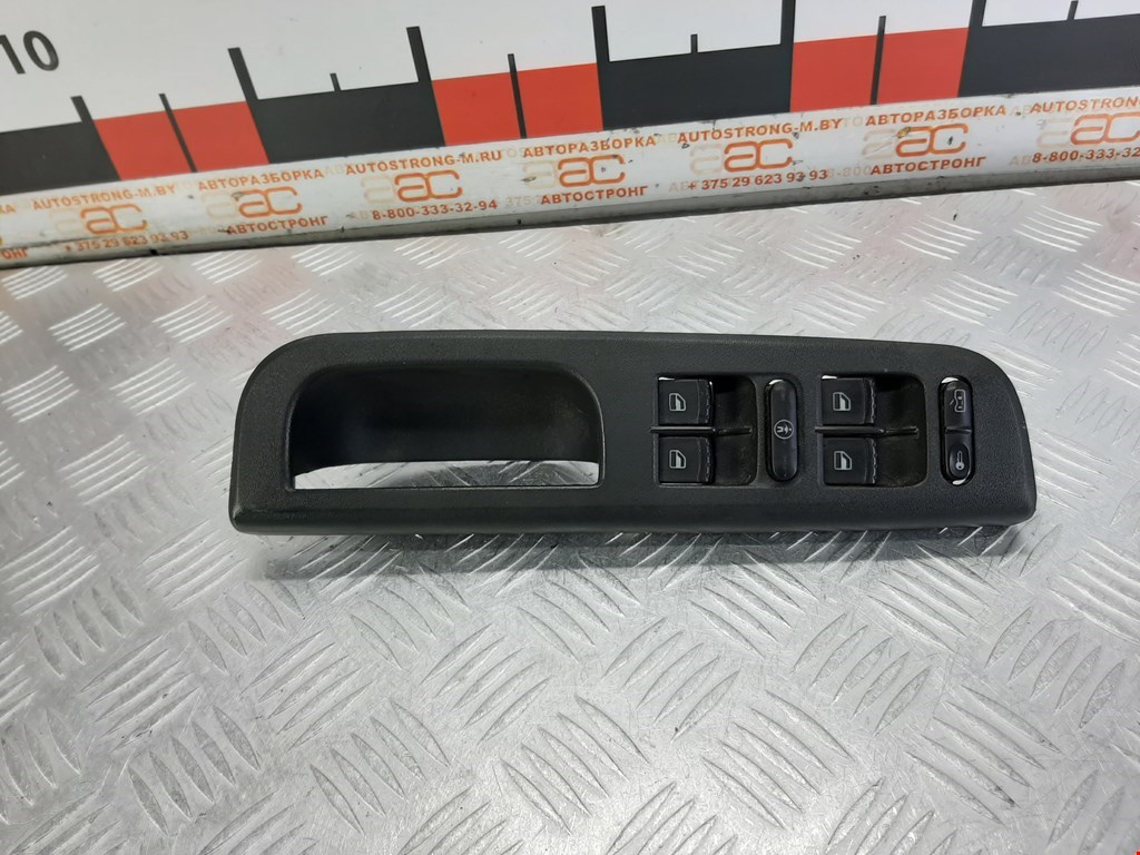 

Блок управления стеклоподъемниками Skoda Octavia 1U, Octavia 1U