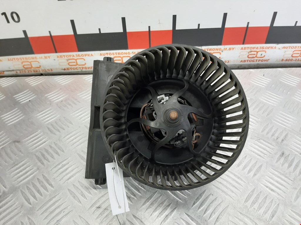 

Моторчик (двигатель) печки Skoda Octavia 1U, Octavia 1U