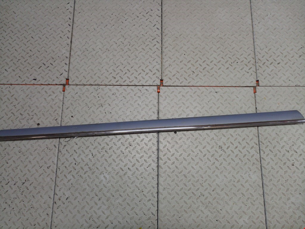 

Накладка декоративная (молдинг) передней правой двери Mercedes W215 (CL Class), W215 (CL Class)