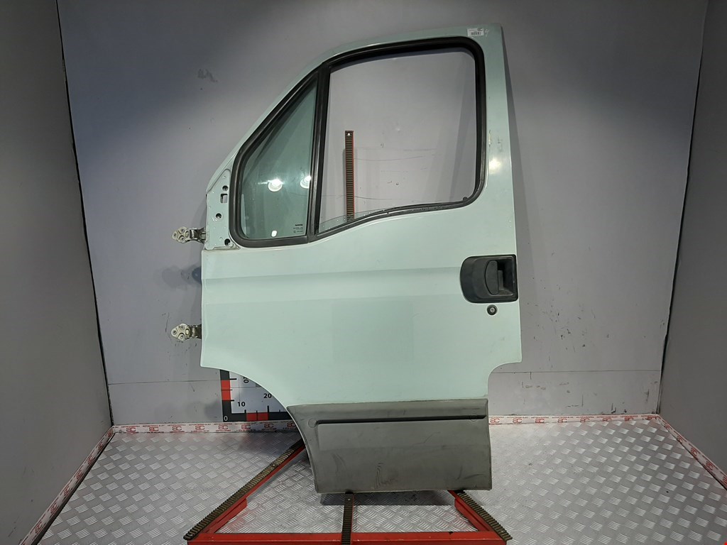 

Дверь передняя левая Iveco Daily 3, Daily 3
