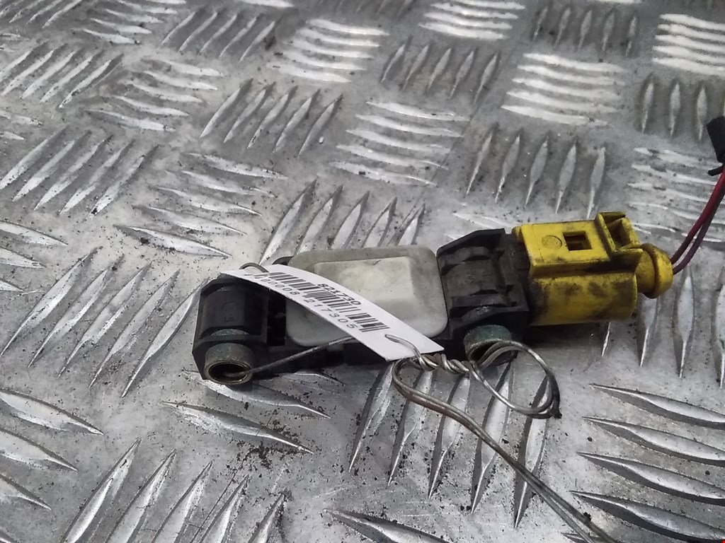 

Датчик удара Audi A4 B6, A4 B6