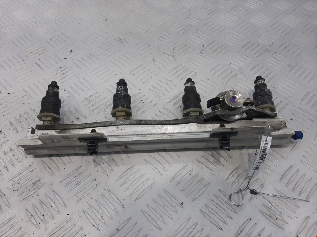 

Рампа топливная Volvo S40 V40 1, S40 V40 1