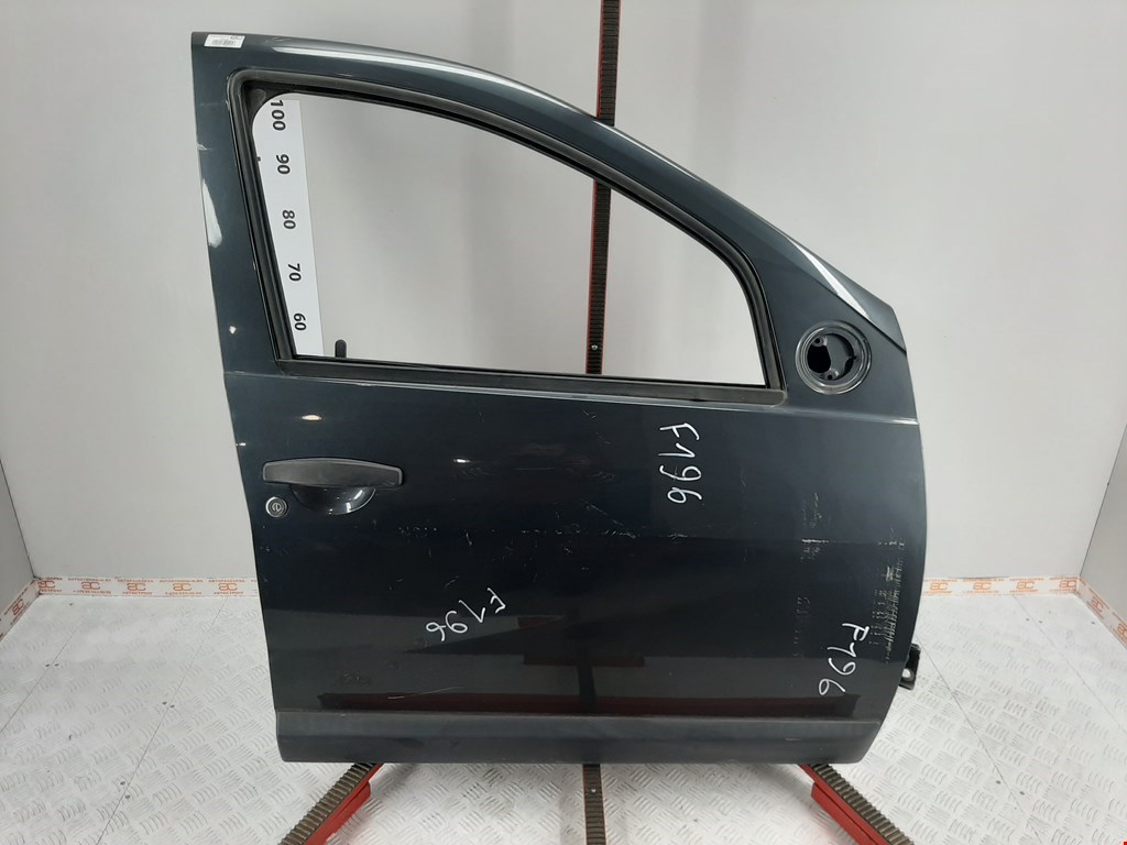 

Дверь передняя правая Renault Sandero, Sandero