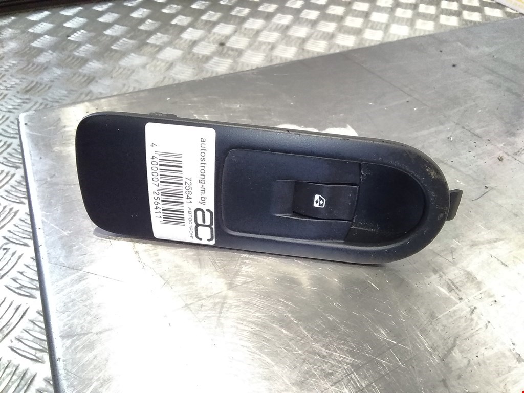 

Кнопка стеклоподъемника Renault Scenic 2, Scenic 2