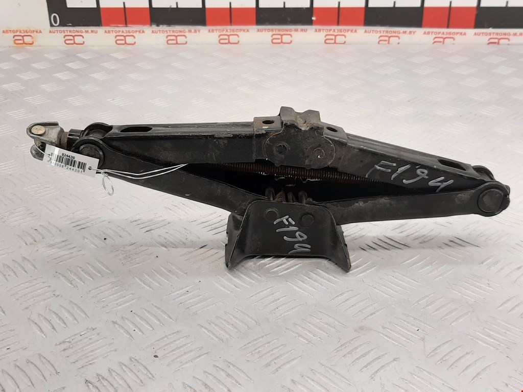 

Домкрат Peugeot 806, 806