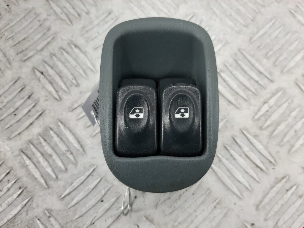 

Кнопка стеклоподъемника Renault Scenic 1, Scenic 1