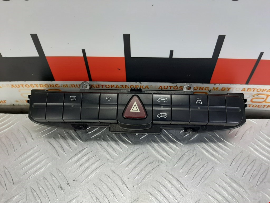 

Кнопка аварийки Mercedes Sprinter 2, Sprinter 2