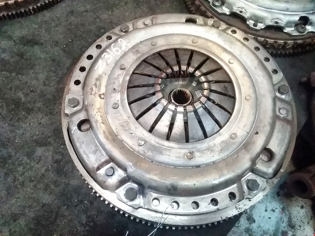 

Маховик (демпфер сцепления) Opel Vectra B, Vectra B