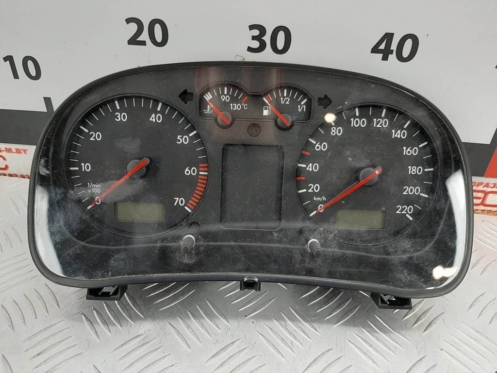 

Панель приборная (щиток приборов) Volkswagen Golf 4, Golf 4