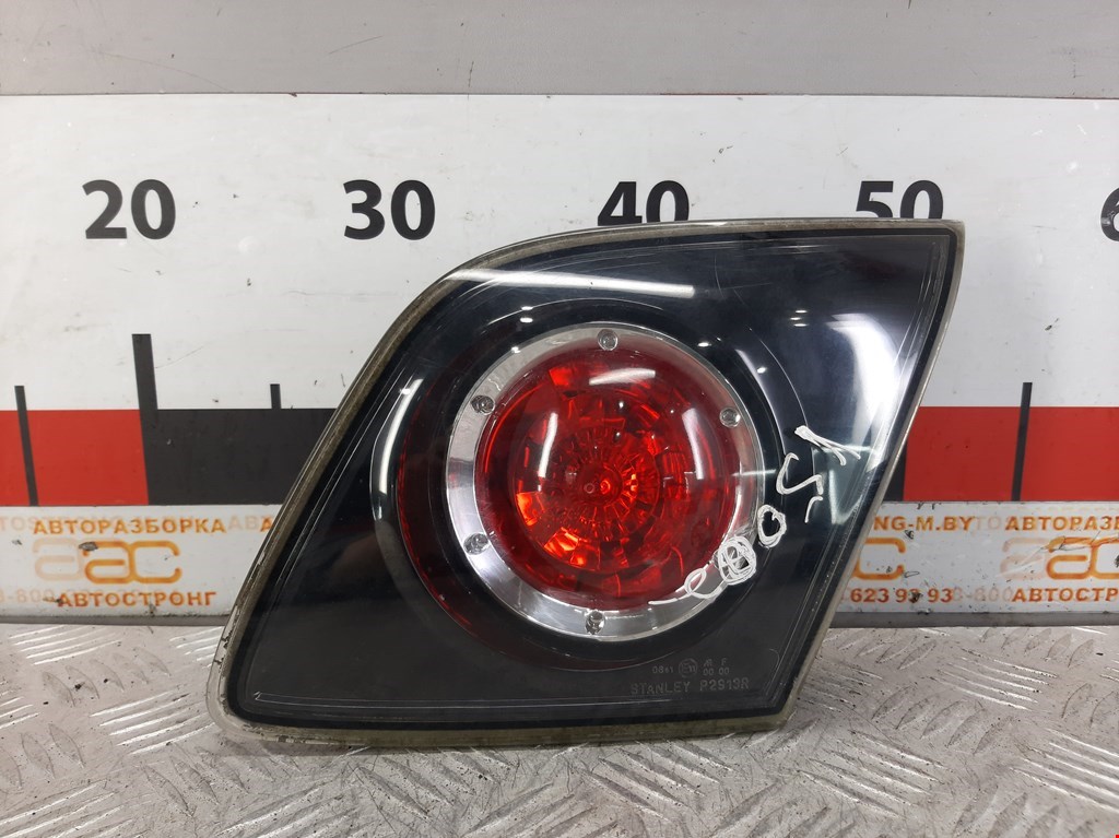 

Фонарь крышки багажника правый Mazda 3 BK, 3 BK