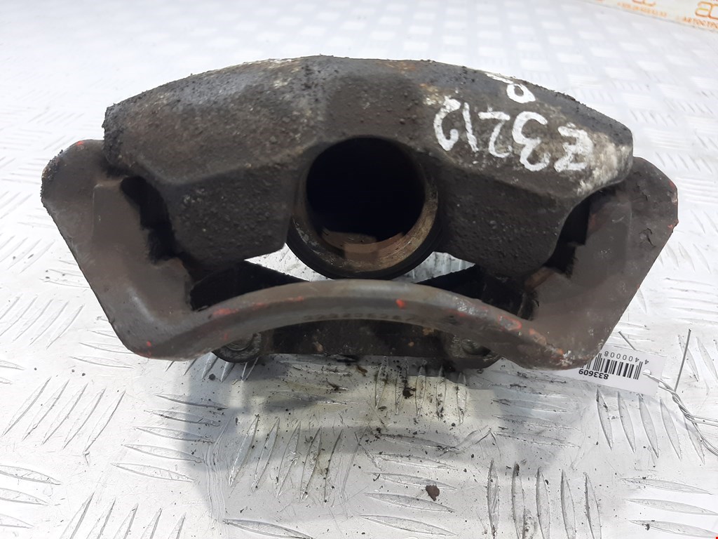

Суппорт передний правый Audi A4 B5, A4 B5