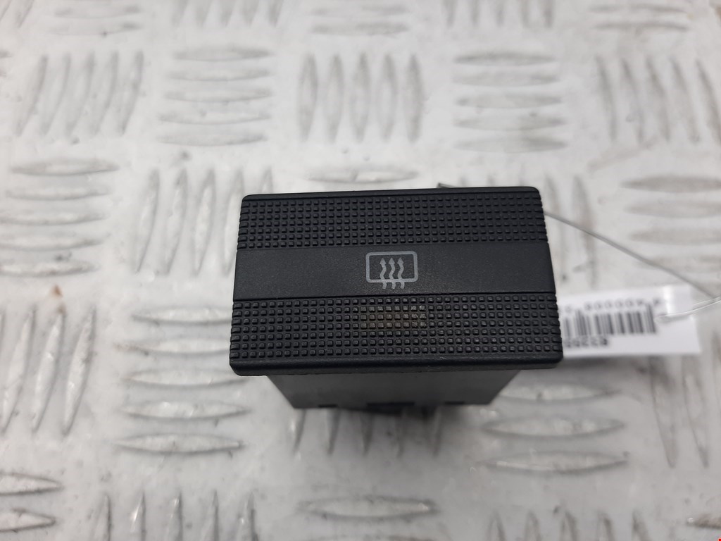 

Кнопка обогрева заднего стекла Volkswagen Passat 4, Passat 4