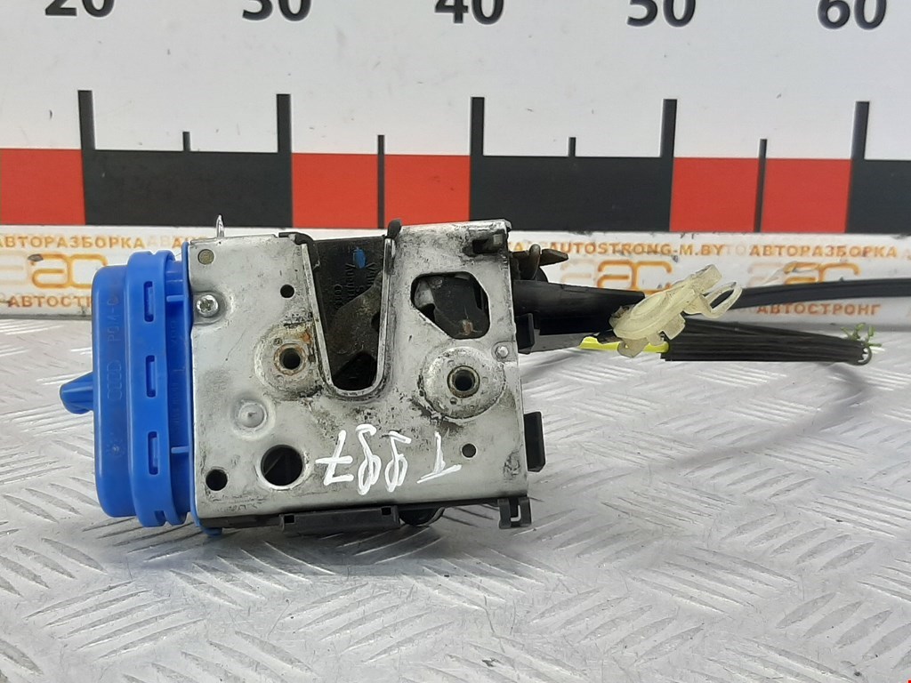 

Замок двери задней левой Audi A4 B5, A4 B5