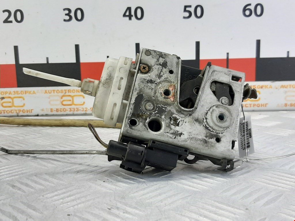 

Замок двери передней левой Audi A4 B5, A4 B5