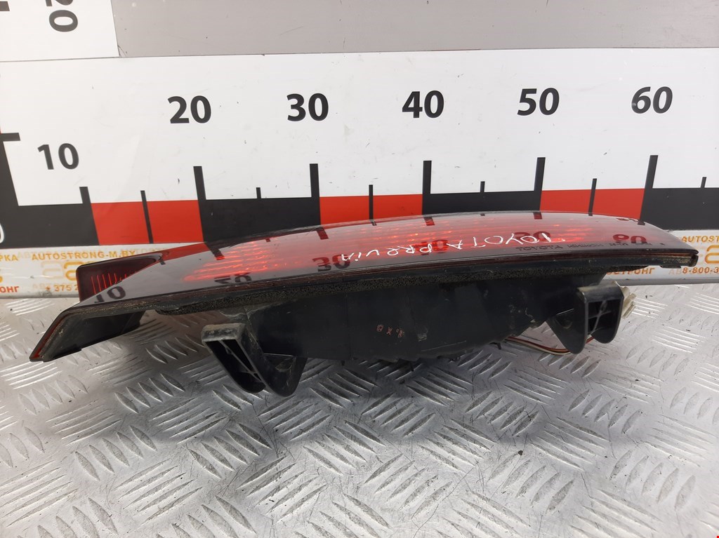 

Фонарь крышки багажника правый Toyota Previa 2, Previa 2
