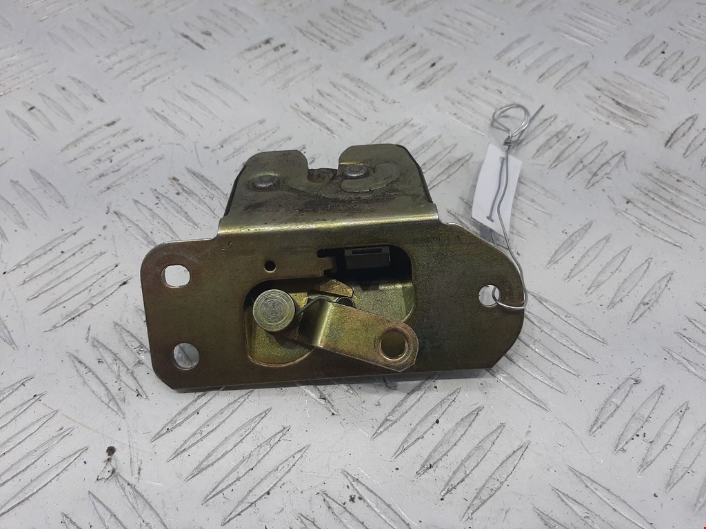 

Замок крышки (двери) багажника Mitsubishi Carisma, Carisma