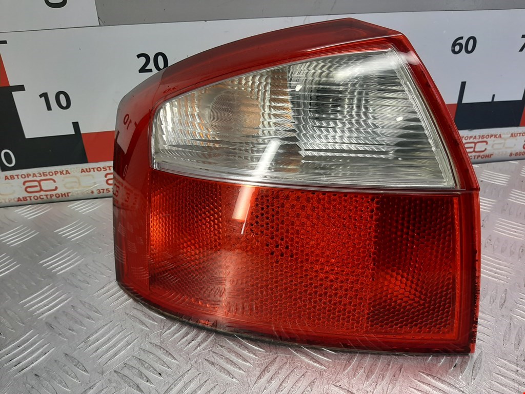 

Фонарь задний левый Audi A4 B6, A4 B6