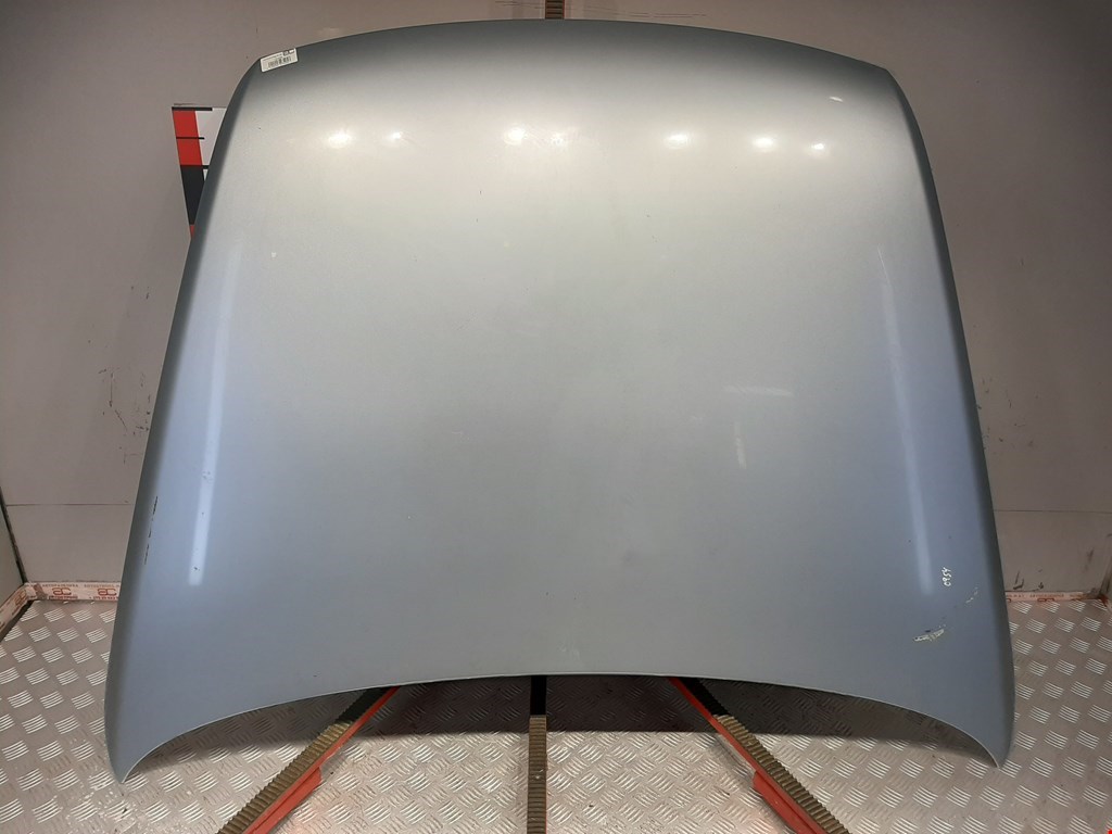 

Капот Volkswagen Touareg, Touareg