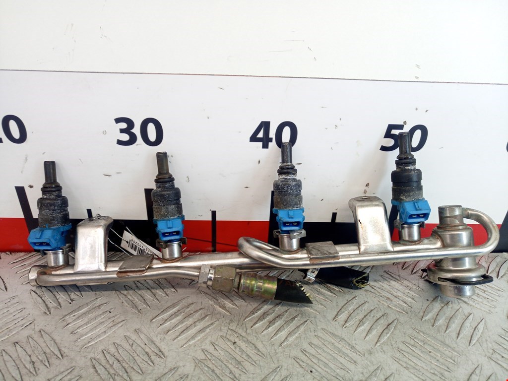 

Рампа топливная Volkswagen Passat 5, Passat 5
