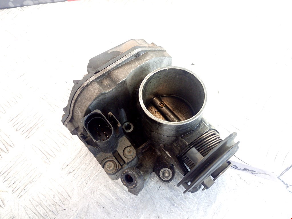 

Заслонка дроссельная Volkswagen Golf 3, Golf 3
