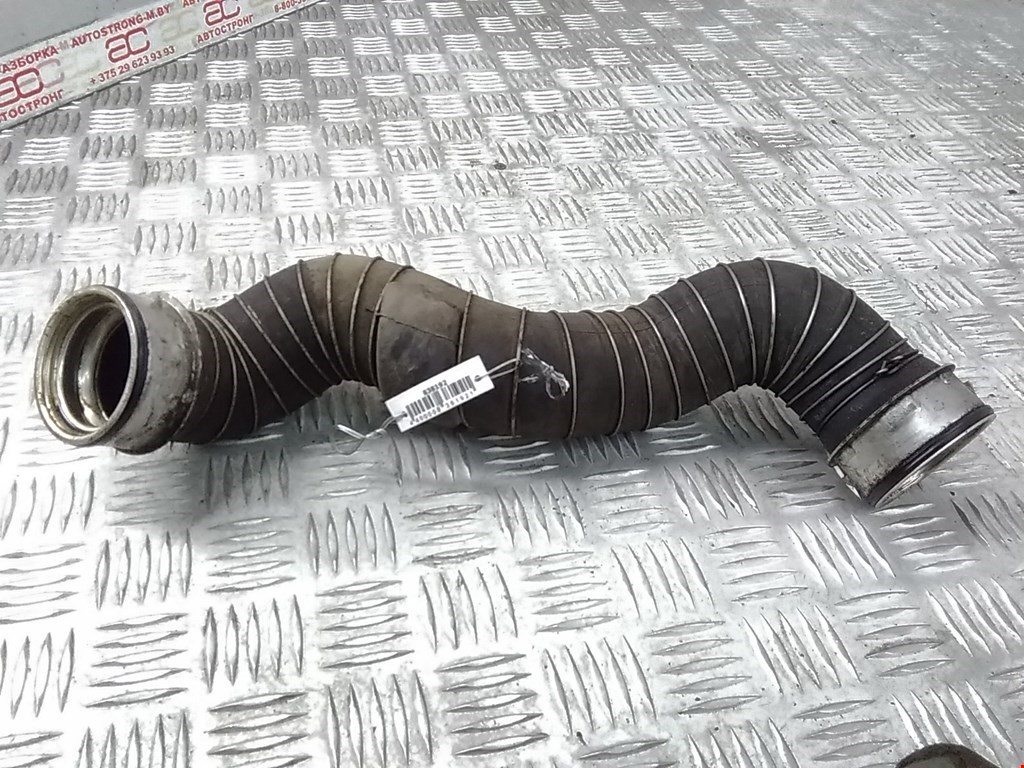 

Патрубок интеркулера Mercedes W203 (C Class), W203 (C Class)